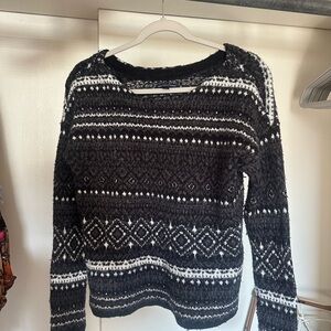American Eagle Outfitters Black and White Knit Sweater